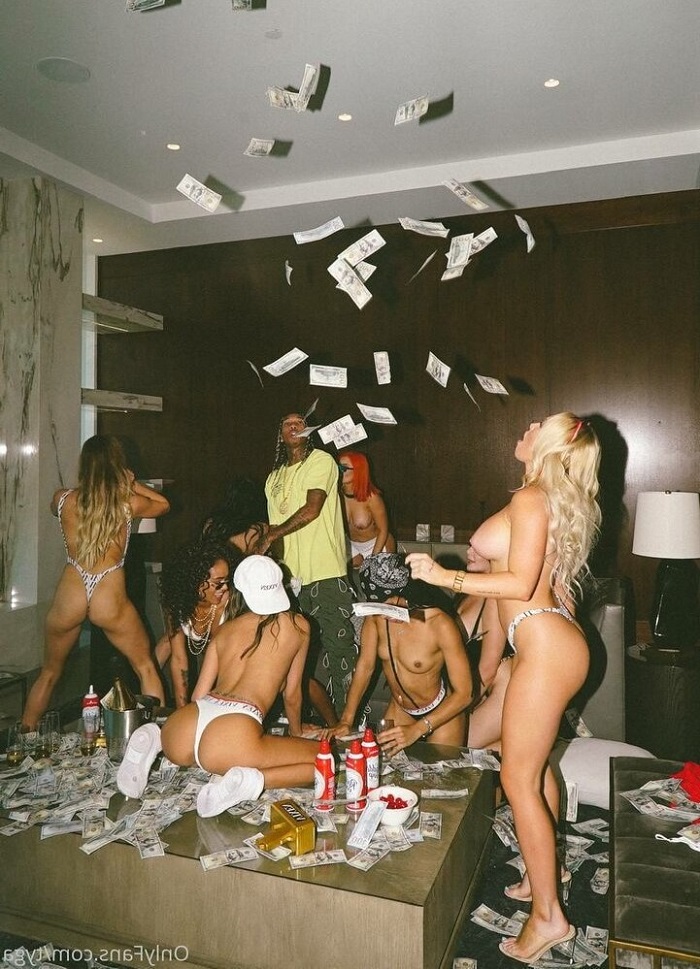 ảnh Tyga onlyfans thác loạn 20