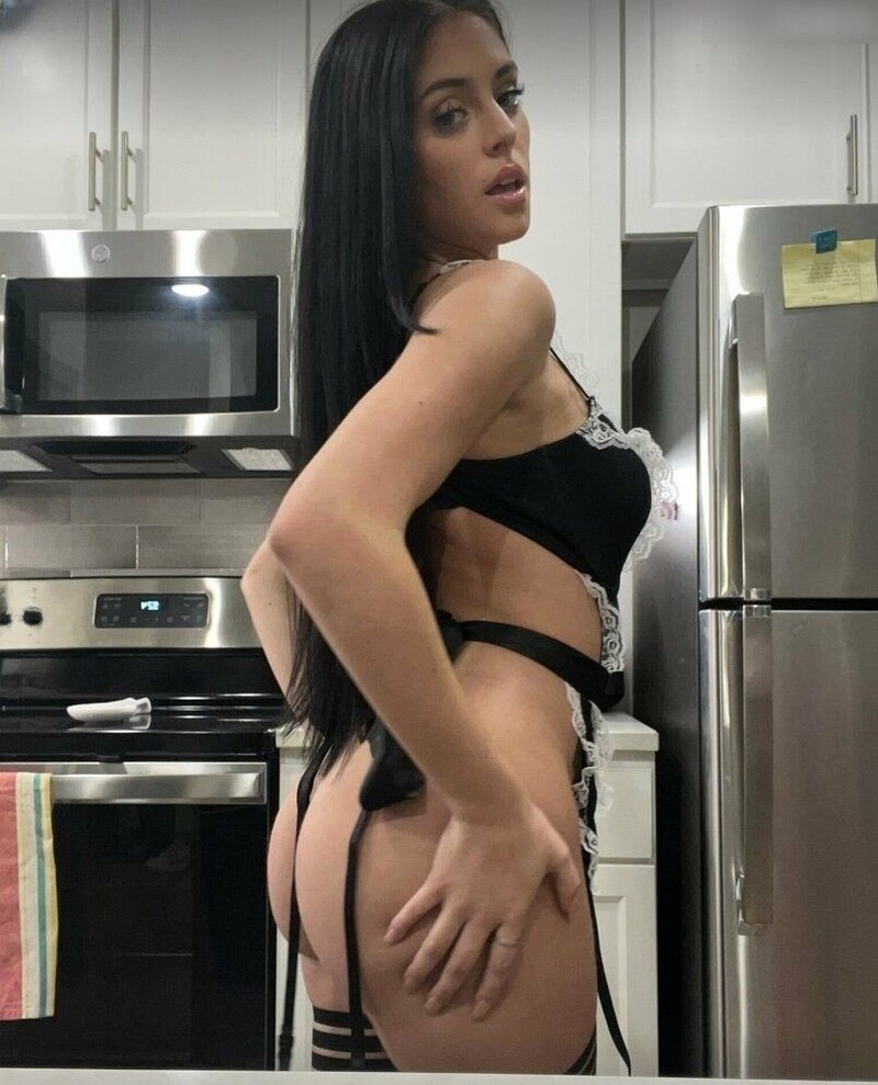 ảnh nude Camilla Araujo 4