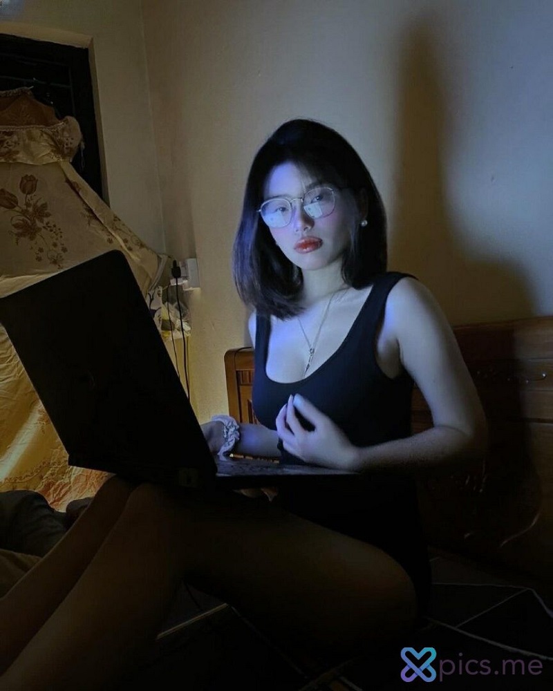 ảnh nude linh nhi 11