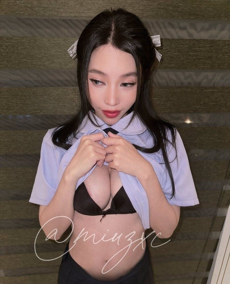 ảnh nude miuzxc 4