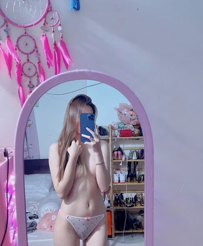 ảnh nude vyngo 23