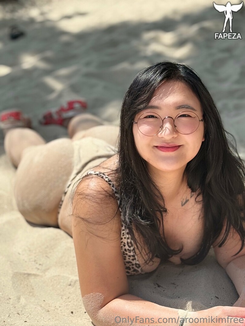 aroomi kim 18+
