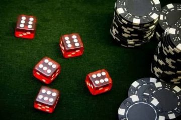 Tài Xỉu Bom Tấn Có Dễ Trúng Không